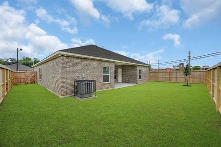 New construction Single-Family house 6503 Radcliffe Street, Houston, TX 77091 - photo 1 1