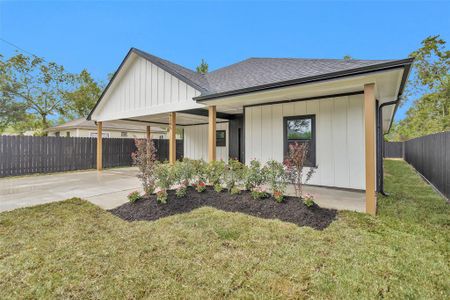 New construction Single-Family house 4345 June Street, Houston, TX 77016 - photo 0