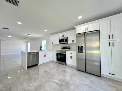 New construction Single-Family house 605 N B Street, Lake Worth, FL 33460 - photo 7 7