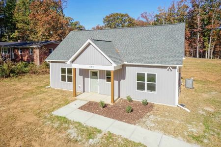 New construction Single-Family house 807 Clearwater Dr, Sanford, NC 27330 - photo 4 4