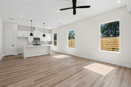 New construction Single-Family house 2131 Blalock Road, Unit E, Houston, TX 77080 - photo 13 13