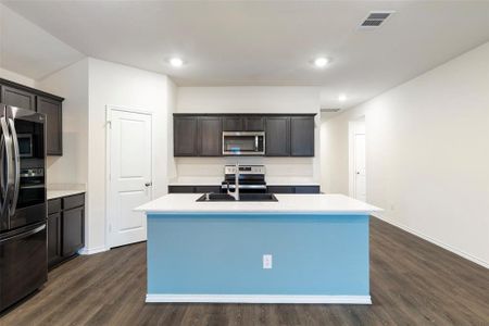 New construction Single-Family house 11336 Westpond Drive, Providence Village, TX 76227 - photo 19 19