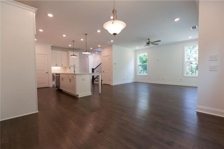 New construction Townhouse house 3305 Cresswell Link Way, Unit 53, Duluth, GA 30096 - photo 9 9