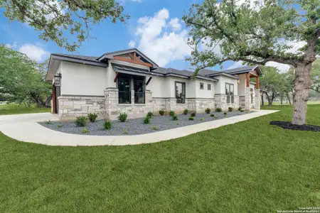 New construction Single-Family house 169 Crescent Ridge, Adkins, TX 78101 - photo 0 0