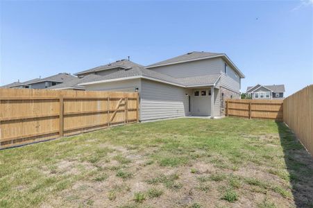 New construction Single-Family house 909 Paddock Lane, Georgetown, TX 78626 - photo 28 28