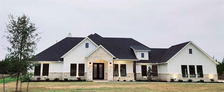 New construction Single-Family house 3051 Glen Oaks Drive, Waxahachie, TX 75165 - photo 0