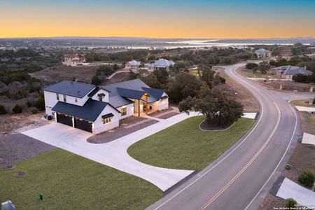 New construction Single-Family house 1033 Mystic Pkwy, Spring Branch, TX 78070 - photo 28 28