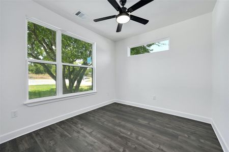 New construction Single-Family house 700 Poe Cir, Pflugerville, TX 78660 - photo 19 19