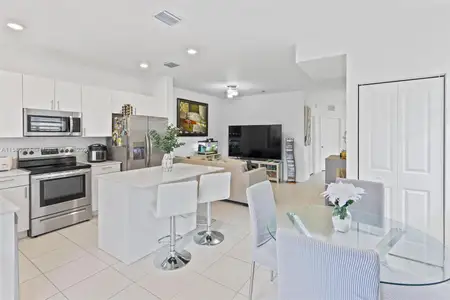 New construction Townhouse house 12965 Sw 233Rd Ter, Unit 12965, Homestead, FL 33170 - photo 6 6