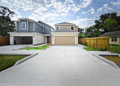 New construction Single-Family house 1011 Junell Street, Houston, TX 77088 - photo 0