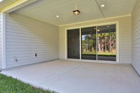 New construction Single-Family house 3510 Zydeco Loop, Green Cove Springs, FL 32043 - photo 14 14