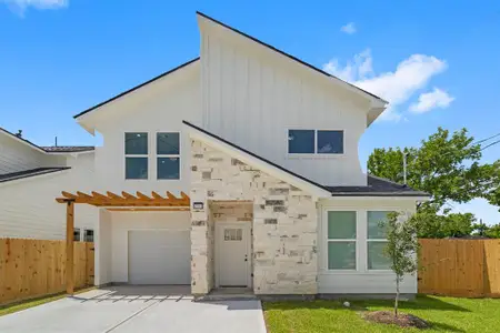 New construction Single-Family house 6206 Force, Houston, TX 77020 - photo 0