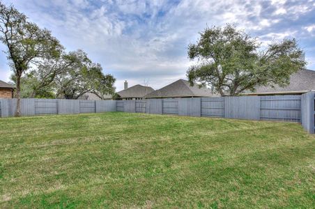 New construction Single-Family house 108 Sail Wind Way, Georgetown, TX 78633 - photo 33 33