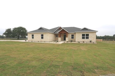 New construction Single-Family house 105 Hondo Drive, La Vernia, TX 78121 - photo 3 3