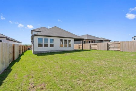 New construction Single-Family house 12712 Brave Tenderfoot Dr, Buda, TX 78610 - photo 39 39