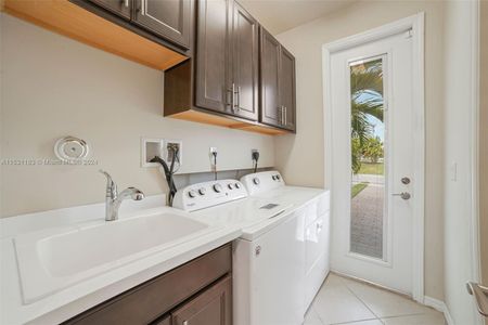 New construction Townhouse house 4154 Greenway Dr, Hollywood, FL 33021 - photo 19 19