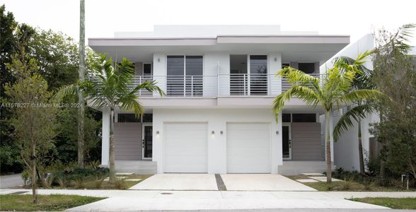 New construction Townhouse house 3374 Day Ave, Miami, FL 33133 - photo 1 1