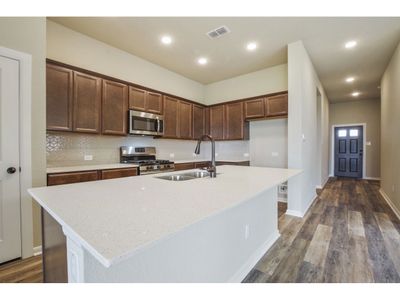 New construction Single-Family house 311 Prairie Warbler Street, Magnolia, TX 77354 - photo 5 5