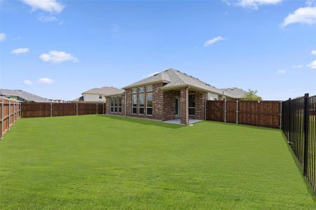 New construction Single-Family house 7036 Capanna Trail, Grand Prairie, TX 75054 Woodford F- photo 25 25