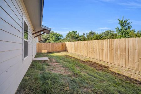 New construction Single-Family house 5826 Black Pine Circle, Granbury, TX 76048 - photo 30 30