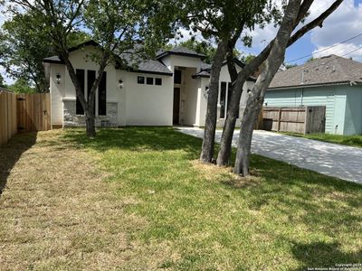 New construction Single-Family house 223 Sunglo Dr, San Antonio, TX 78221 - photo 20 20