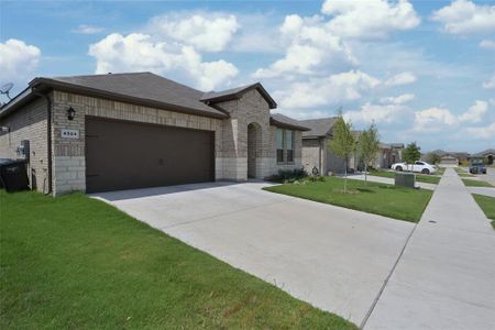New construction Single-Family house 4524 Fringetree Way, Fort Worth, TX 76036 - photo 35 35