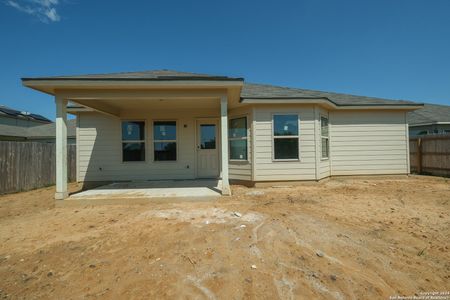 New construction Single-Family house 776 Stonemanor Bay, Seguin, TX 78155 Balboa - C- photo 2 2
