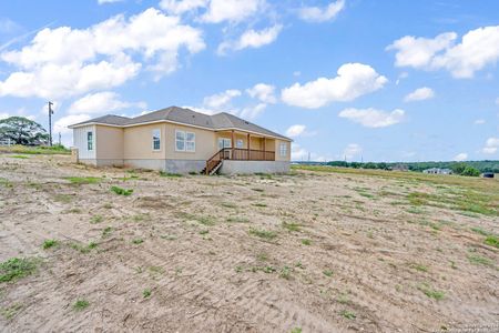 New construction Single-Family house 613 Lakeridge Ln, La Vernia, TX 78121 - photo 26 26