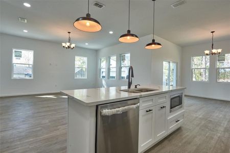 New construction Single-Family house 13367 Twin Lake Avenue, Spring Hill, FL 34609 - photo 16 16