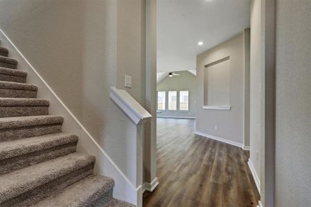 New construction Single-Family house 7530 Coral Lake Dr, Cypress, TX 77433 - photo 13 13