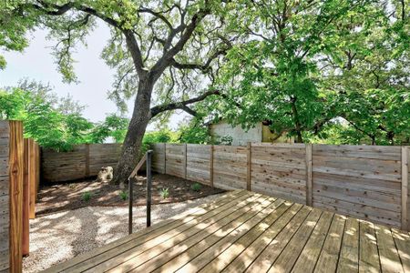 New construction Single-Family house 1183 Oak Grove Ave, Unit 1, Austin, TX 78702 - photo 23 23