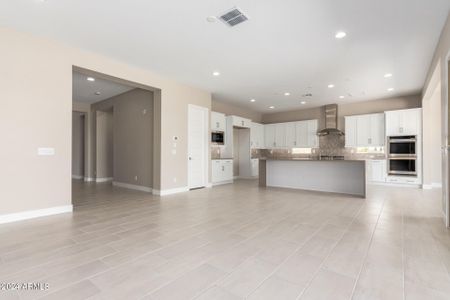 New construction Single-Family house 5743 N 208Th Lane, Buckeye, AZ 85396 Shire- photo 8 8