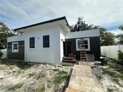New construction Single-Family house 224 Sw 12Th St, Dania Beach, FL 33004 - photo 13 13