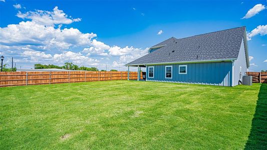 New construction Single-Family house 1508 Great Bend Drive, Granbury, TX 76049 - photo 31 31