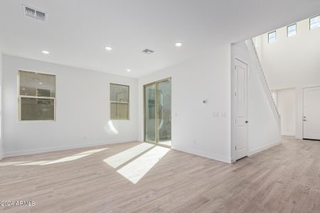 New construction Single-Family house 12010 W Luxton Lane, Avondale, AZ 85323 - photo 1 1
