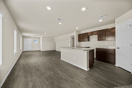 New construction Single-Family house 13802 Sleeping Fawn, San Antonio, TX 78253 RC Mitchell- photo 5 5