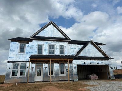 New construction Single-Family house 680 Crystal Lake Parkway, Hoschton, GA 30548 Wyatt- photo 4 4