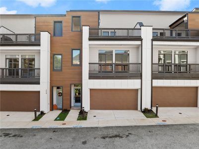 New construction Townhouse house 330 Clarendon Court, Gainesville, GA 30501 - photo 0