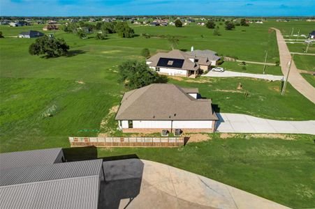 New construction Single-Family house 1428 Palomino Trail, Angleton, TX 77515 - photo 39 39