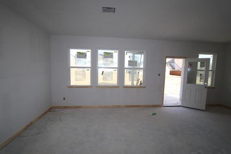 New construction Single-Family house 1208 Nuevo Rancho Lane, Fort Worth, TX 76052 - photo 9 9
