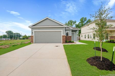 New construction Single-Family house 621 Kulpa Cross, Seguin, TX 78155 - photo 0