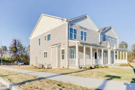 New construction Condo/Apt house 7994 Humie Olive Road, Apex, NC 27502 - photo 10 10