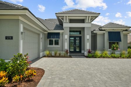New construction Single-Family house 5770 Bent Pine Square, Vero Beach, FL 32967 Redmond 58- photo 2 2
