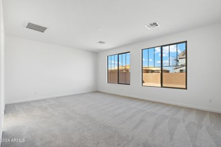 New construction Single-Family house 22936 E Nightingale Road, Queen Creek, AZ 85142 Yellowwood Homeplan- photo 16 16