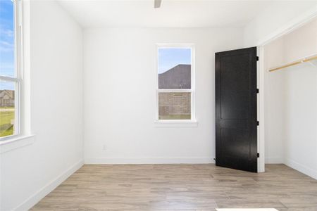 New construction Single-Family house 529 Longhorn Trail, Angleton, TX 77515 Plan 1000- photo 16 16