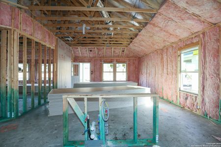 New construction Single-Family house 13111 Bay Point Way, Saint Hedwig, TX 78152 Eastland- photo 3 3