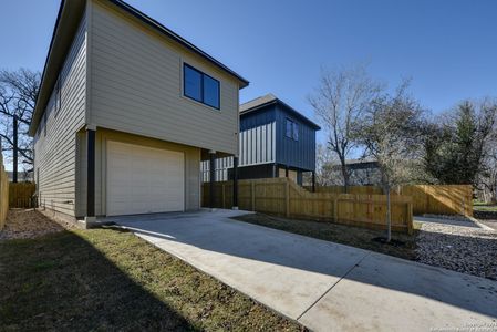 New construction Single-Family house 1651 N Center Street, San Antonio, TX 78202 - photo 5 5