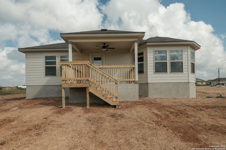 New construction Single-Family house 112 Reno Trail, Floresville, TX 78114 Kingsley- photo 11 11