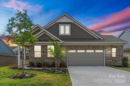 New construction Single-Family house 3544 Marchers Trace Drive, Charlotte, NC 28227 - photo 0 0