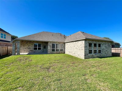 New construction Single-Family house 1585 Elm Court, Angleton, TX 77515 The Stanway- photo 15 15